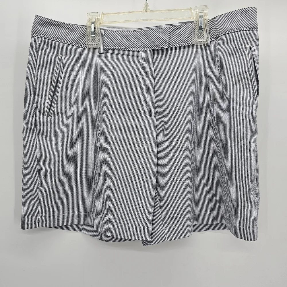Lady Hagen essentials stripe golf flat front short bundle women's size 12